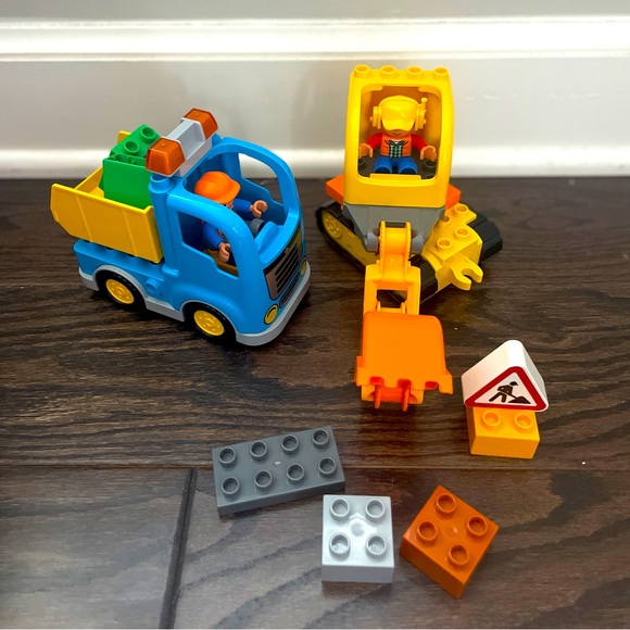 Lego Duplo Construction Truck and Excavator - Picture 2 of 2